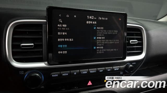 Hyundai Venue Premium, 2025 16