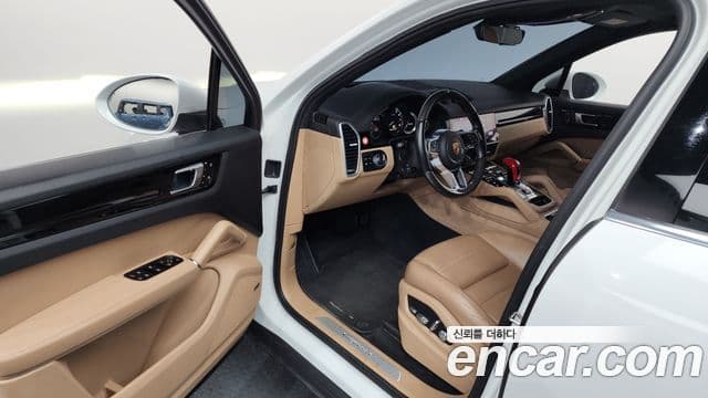 Porsche Cayenne (PO536) 3.0 E-гибрид, 2020 10