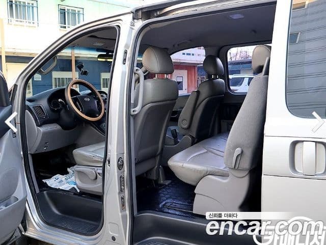 Hyundai Grand Starex CVX Deluxe, 2012 13