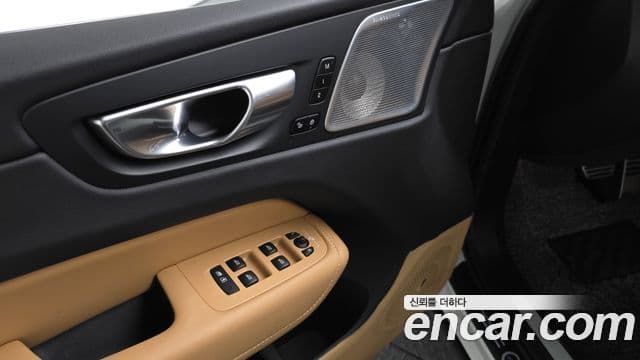 Volvo XC60 2세대 B5 Ultimate Bright, 2023 17