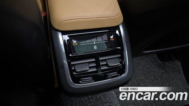 Volvo XC60 2세대 B5 Ultimate Bright, 2023 18