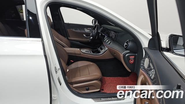 Mercedes-Benz E-класс W213 Avantgarde, 2022 11