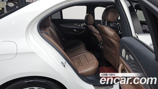 Mercedes-Benz E-класс W213 Avantgarde, 2022 12