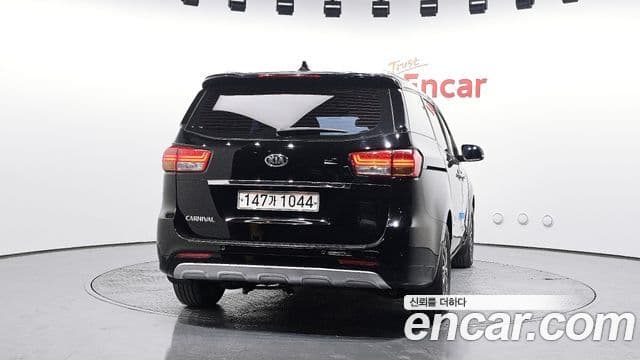 Kia All New Carnival Luxury, 2018 4
