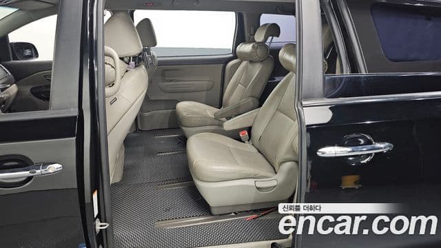 Kia All New Carnival Luxury, 2018 11