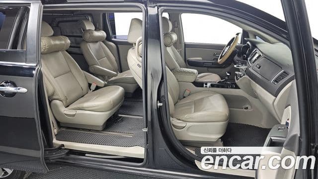 Kia All New Carnival Luxury, 2018 12