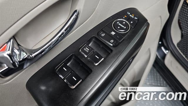 Kia All New Carnival Luxury, 2018 13