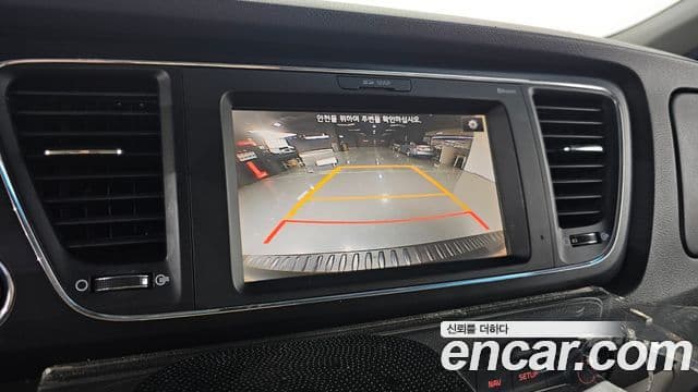 Kia All New Carnival Luxury, 2018 18