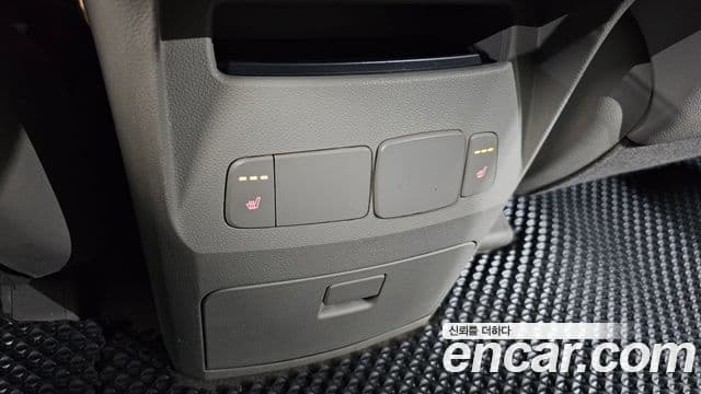 Kia All New Carnival Luxury, 2018 19