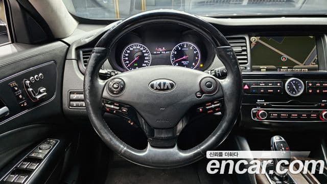 Kia K9 President, 2013 13