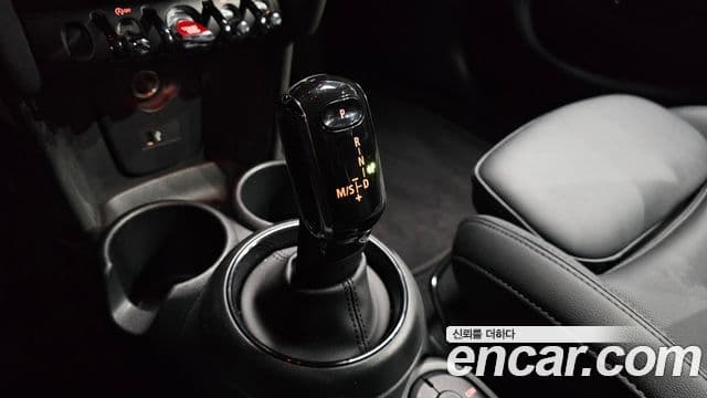 Mini Cooper 3세대, 2021 11