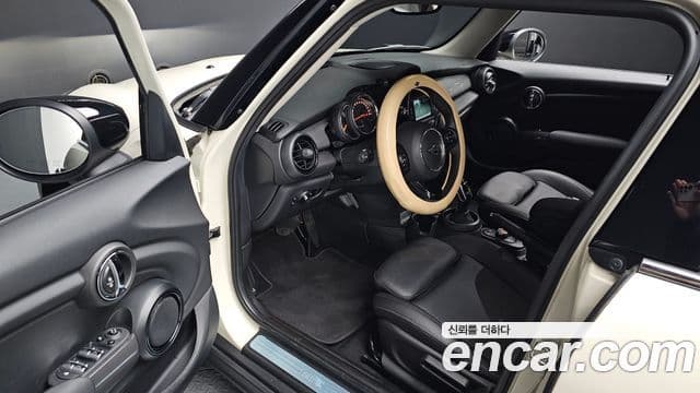 Mini Cooper 3세대, 2021 12