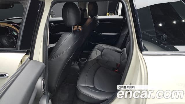 Mini Cooper 3세대, 2021 14