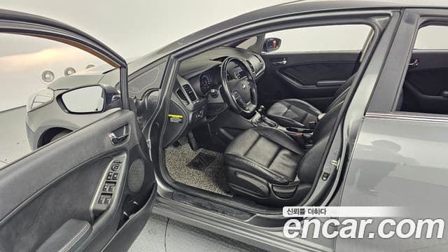 Kia K3 Prestige, 2015 11