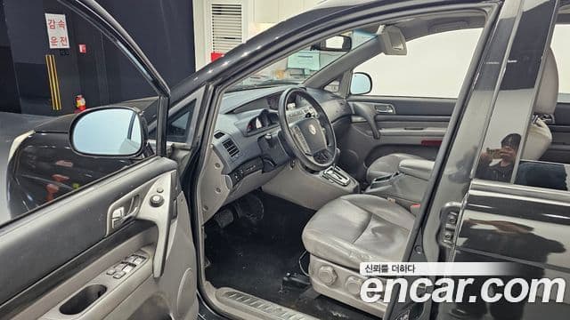 KG모빌리티(SsangYong) Korando 투리스모 4WD LT 9인승, 2015 11
