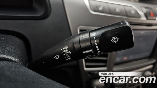 KG모빌리티(SsangYong) Korando 투리스모 4WD LT 9인승, 2015 18