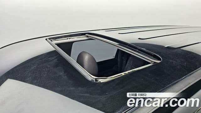 KG모빌리티(SsangYong) Korando 투리스모 4WD LT 9인승, 2015 19