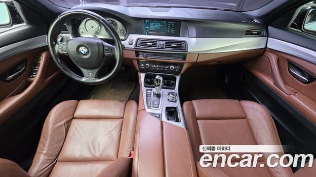 BMW 5시리즈 (F10) 525d xDrive M Sport Туринг (Touring), 2012 7