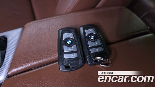 BMW 5시리즈 (F10) 525d xDrive M Sport Туринг (Touring), 2012 16
