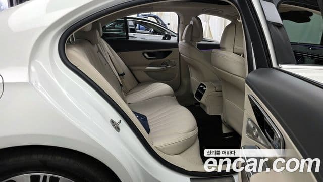 Mercedes-Benz E-класс W214, 2025 12