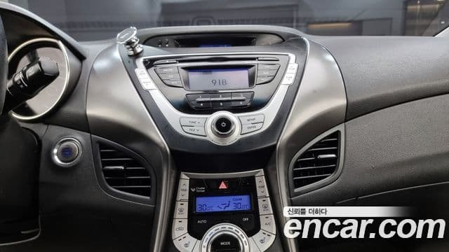 Hyundai Avante MD Premier, 2011 14