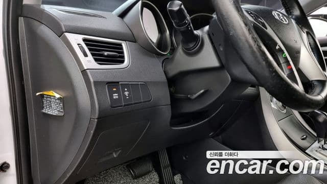 Hyundai Avante MD Premier, 2011 17