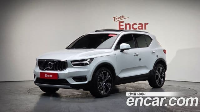 Volvo XC40 B4 Inscription, 2021 1