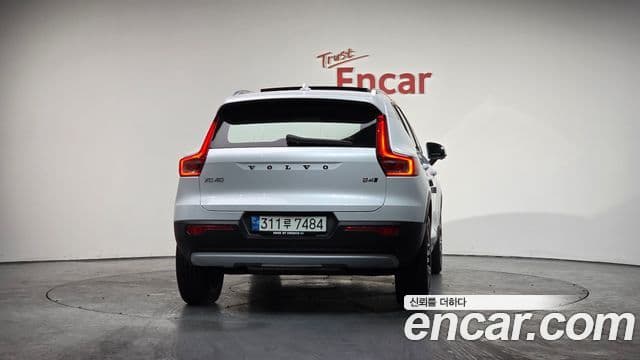 Volvo XC40 B4 Inscription, 2021 4