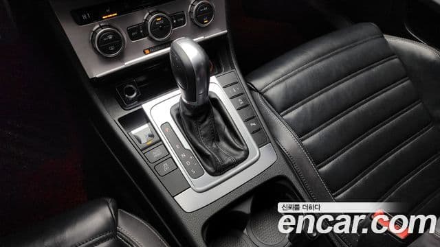 Volkswagen New CC 2.0 TDI BlueMotion, 2015 9