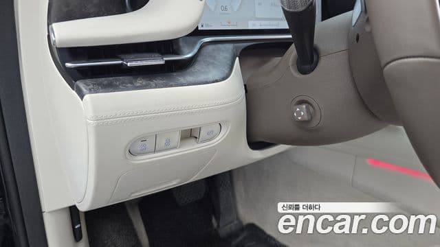 Genesis G90 (RS4) бензин 3.5 турбо AWD, 2024 18