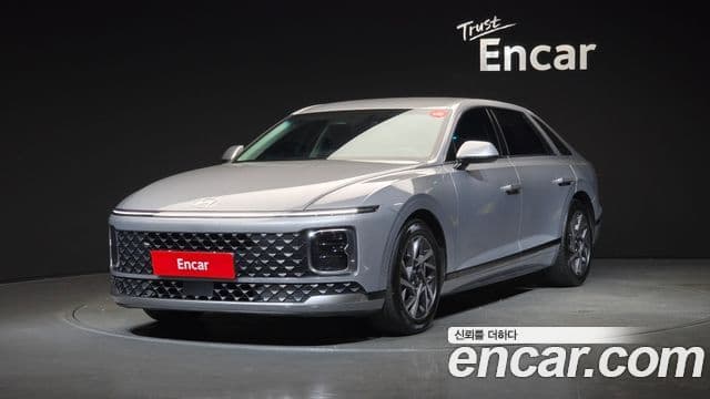 Hyundai Grandeur (GN7) люксовая версия, 2023 1