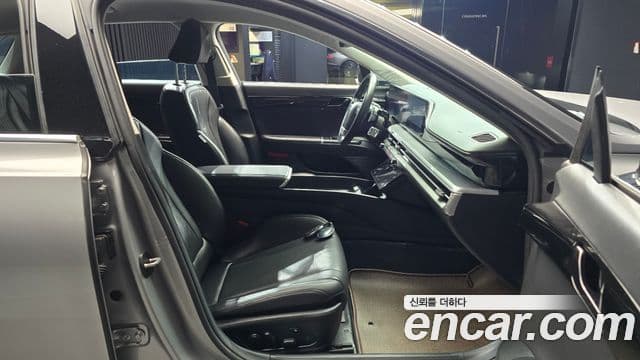 Hyundai Grandeur (GN7) люксовая версия, 2023 10