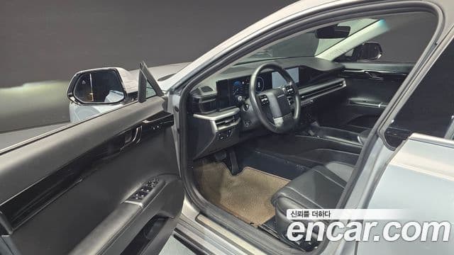 Hyundai Grandeur (GN7) люксовая версия, 2023 11