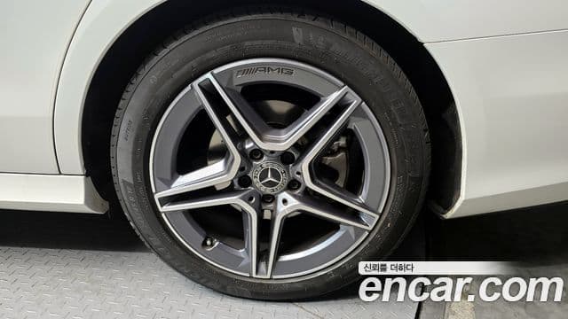 Mercedes-Benz E-класс W213 AMG Line, 2023 все фото