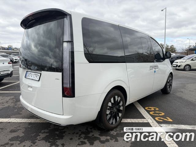 Hyundai Staria Inspiration, 2025 2