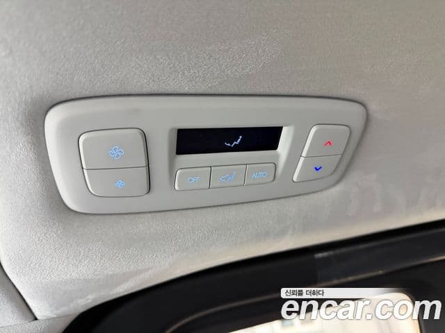 Hyundai Staria Inspiration, 2025 13