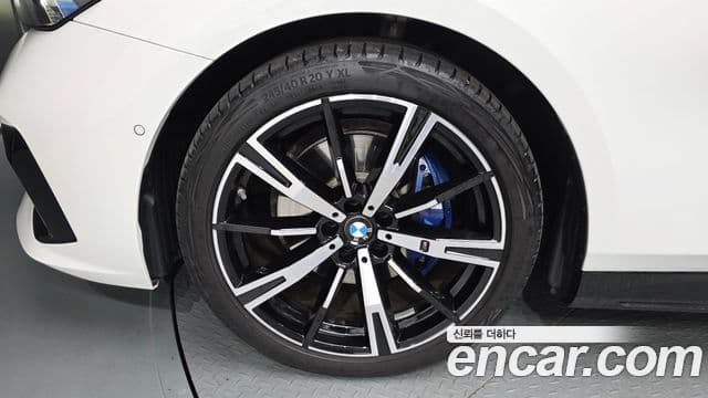 BMW 5시리즈 (G60) 530i xDrive M Sport, 2024 все фото