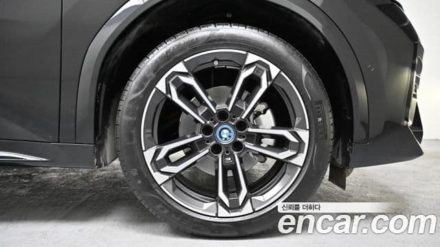 BMW iX2 (U10) eDrive 20 M Sport, 2024 все фото