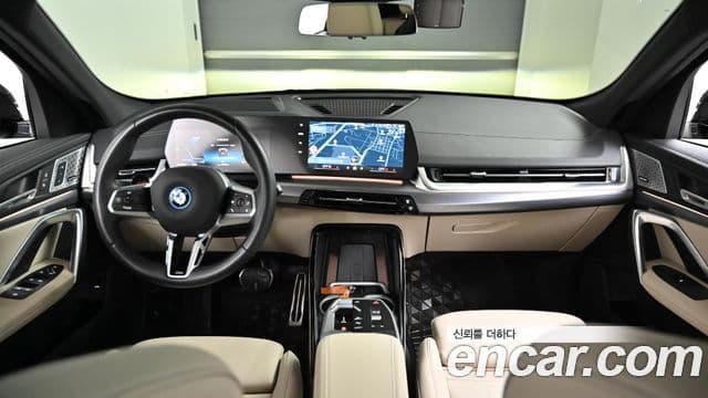BMW iX2 (U10) eDrive 20 M Sport, 2024 7