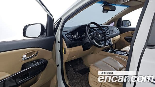 Kia All New Carnival President, 2016 10