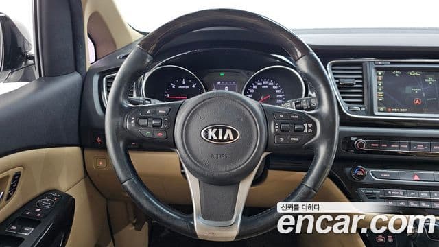 Kia All New Carnival President, 2016 13