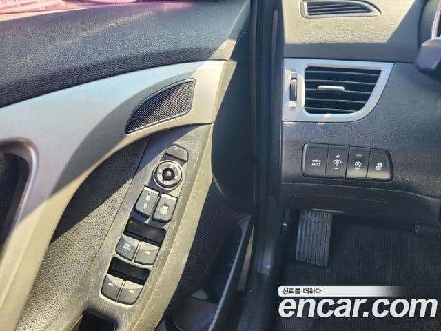 Hyundai Avante MD M16 GDI Blue Saver, 2012 14