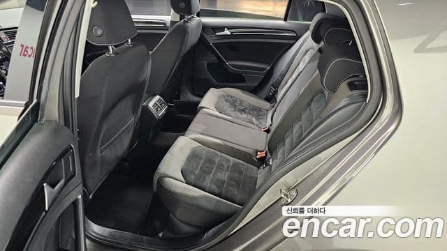 Volkswagen Гольф 7세대, 2015 12