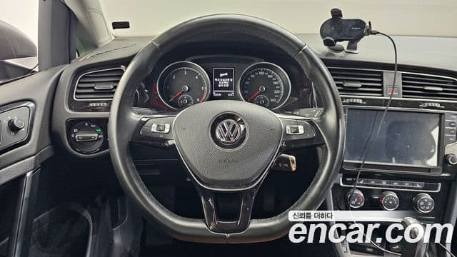 Volkswagen Гольф 7세대, 2015 13