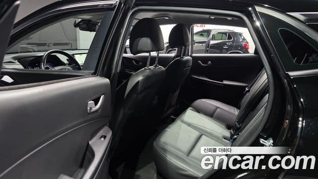 Hyundai Kona Modern Art, 2018 12