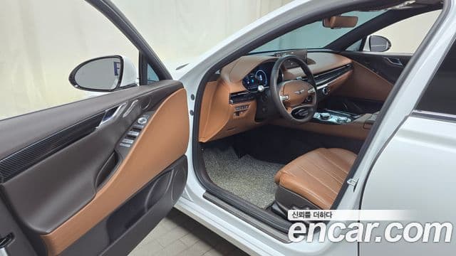 Genesis G80 (RG3) бензин 2.5 турбо AWD, 2023 10