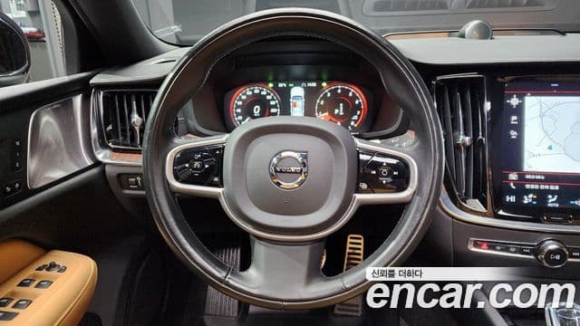 Volvo S60 3세대 B5 Inscription, 2022 13