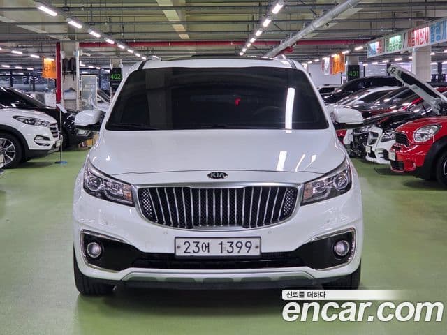 Kia All New Carnival VIP, 2016 4