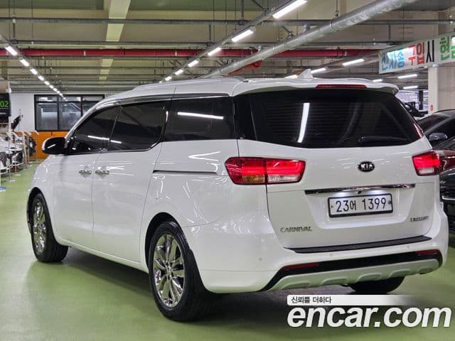 Kia All New Carnival VIP, 2016 6