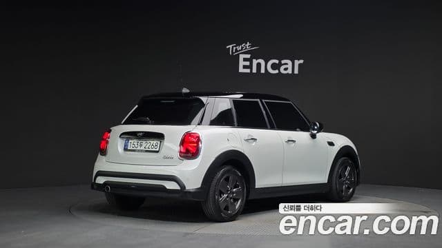 Mini Cooper 3세대, 2023 2